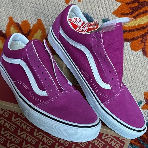 Vans •Old School Fuchsia Red/True White Men’s sneakers